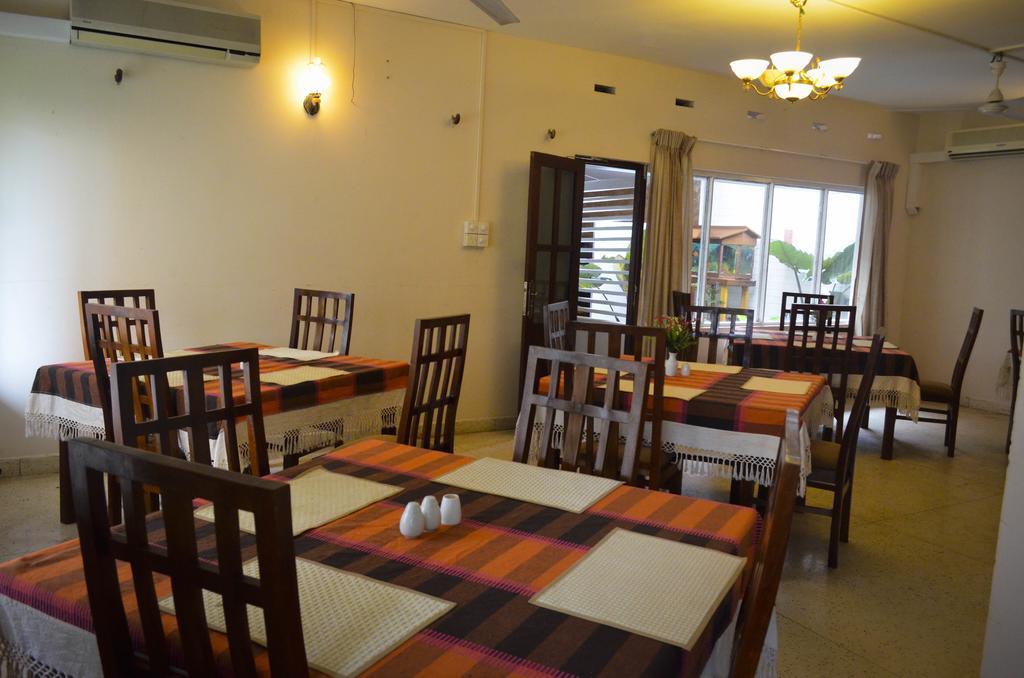 Yoho Mount Waves Colombo Exterior foto